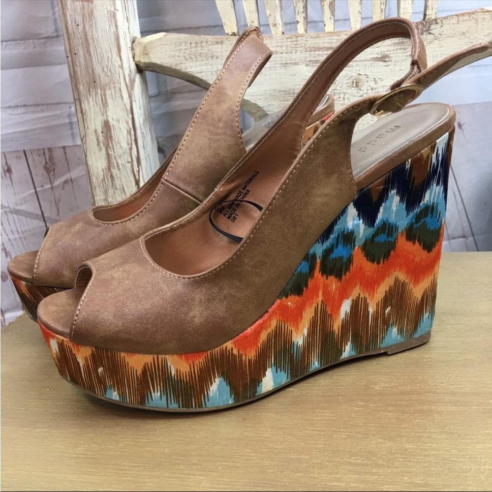 Madden Girl Brown Wedges with Multicolor Pattern